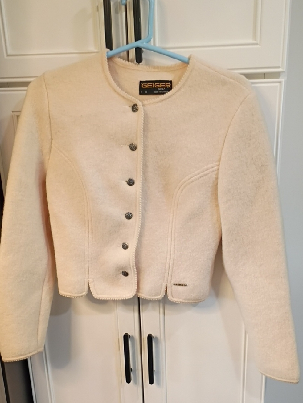 Geiger Cream Boiled Wool Button Front Cropped Jacket - Picture 2 of 7